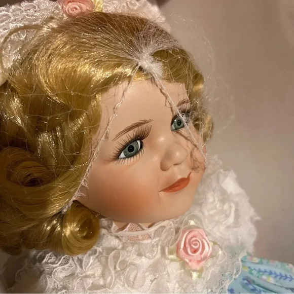 BRINN'S COLLECTIBLE PORCELAIN DOLL: Katie New Condition 1991 NM1551 - Picture 3 of 11